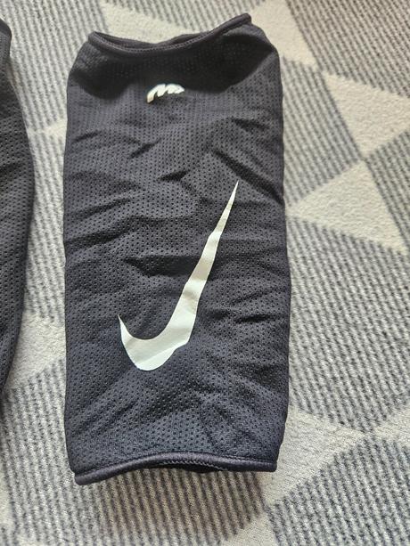 Chráničke nike mercurial,
