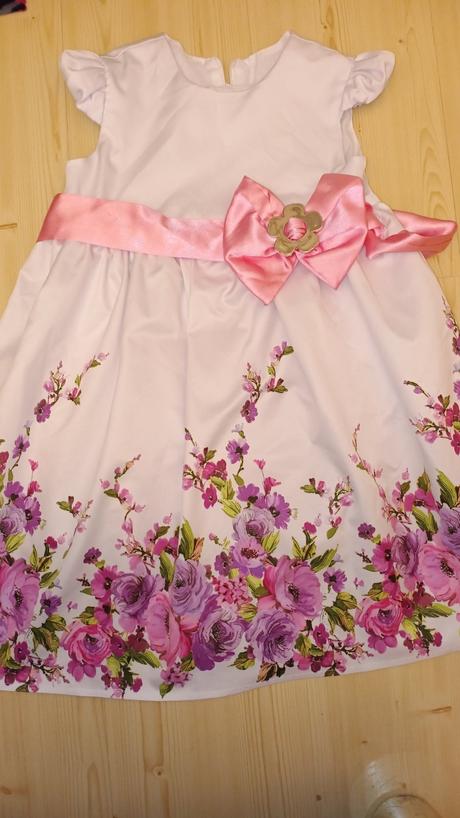 Spoločenské šaty, 122