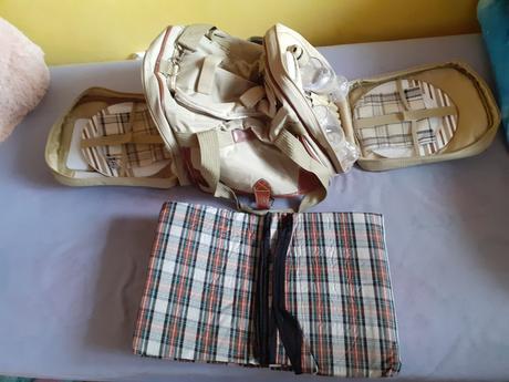 Kempingová súprava s príslušenstvom pre 4 osoby,