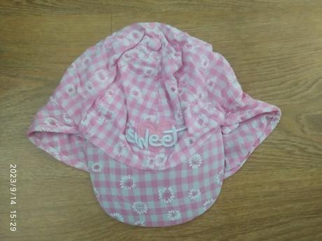 Letná čiapka so šiltom a ochranou krku, 104