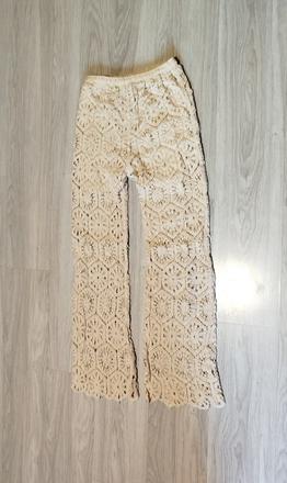 Háčkované nohavice, 