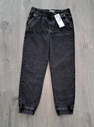 Čierne joggers rifle, sinsay,146