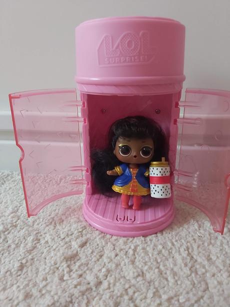 Predám bábiky lol,