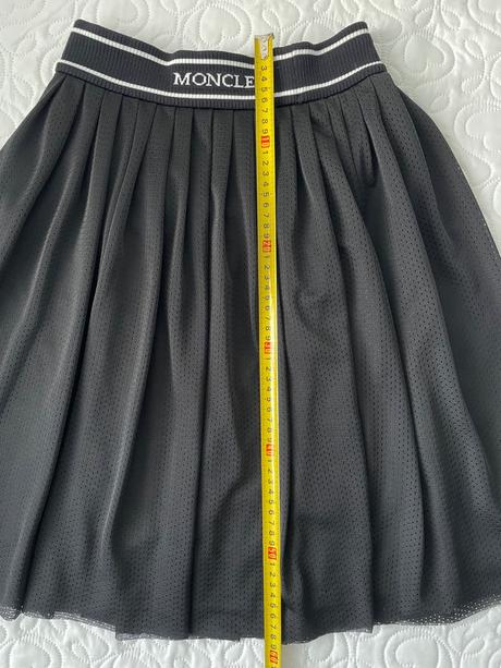 Moncler sukňa, 140