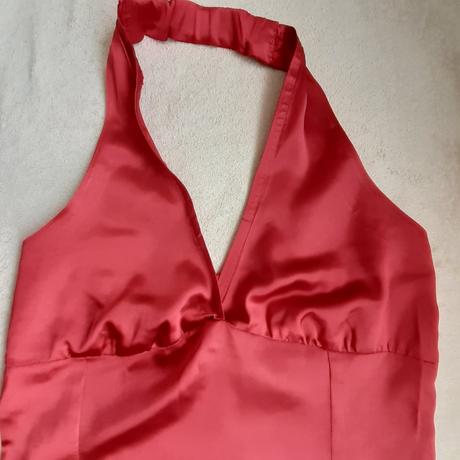 Jednoduché spoločenské šaty, 42