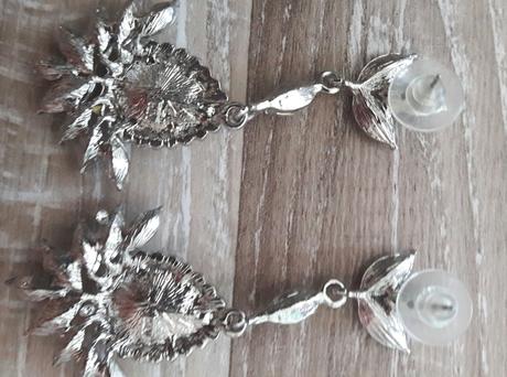 Krásne elegantné farebné naušnice, 