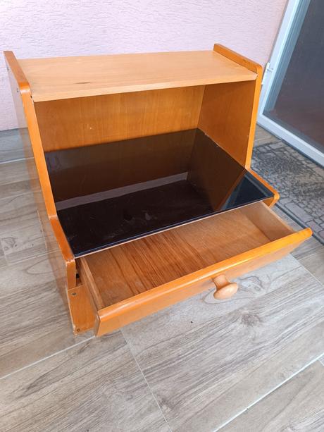 2x retro stolíky,