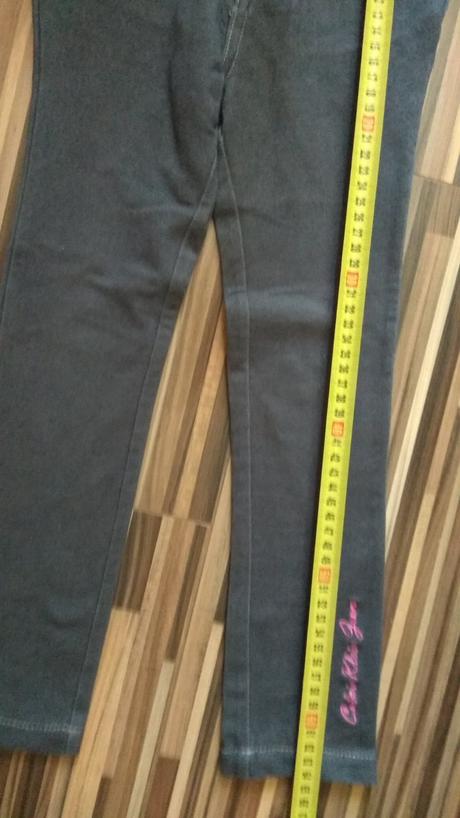 Predám detské nohavice, calvin klein,116
