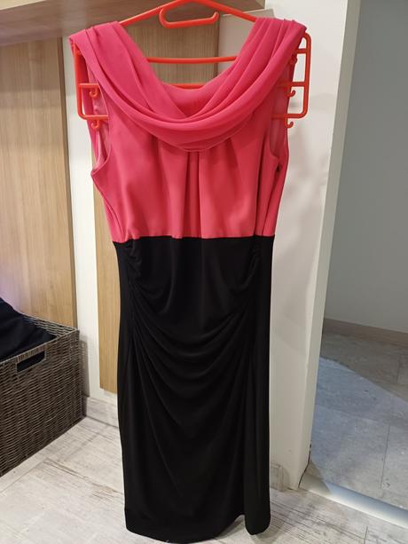 Spoločenské šaty, 42