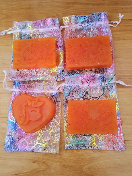 Mydielka s vitamínom e a s arganovym olejom,