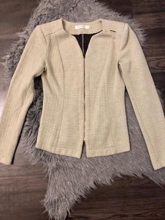 Elegantný značkový sveter, s