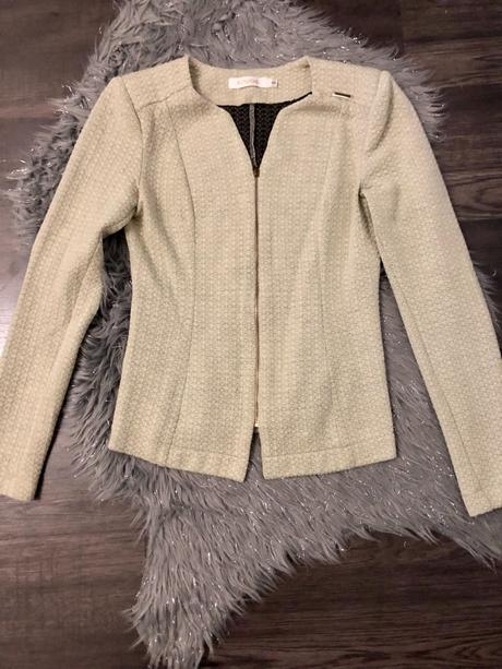 Elegantný značkový sveter, s