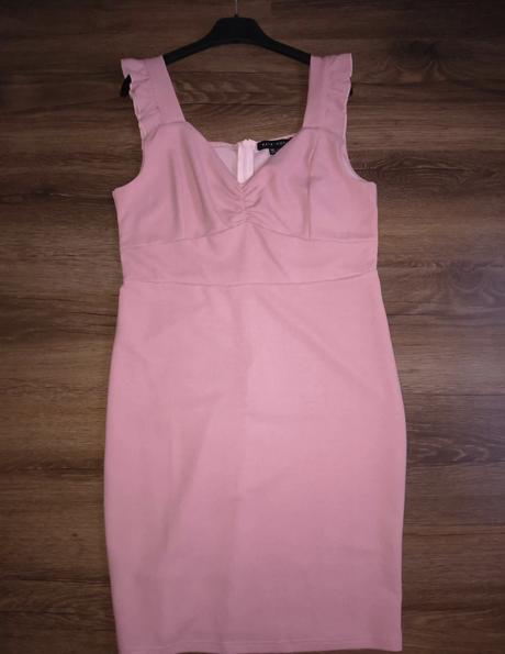 Obsiahnuté romantické šaty, gate,m