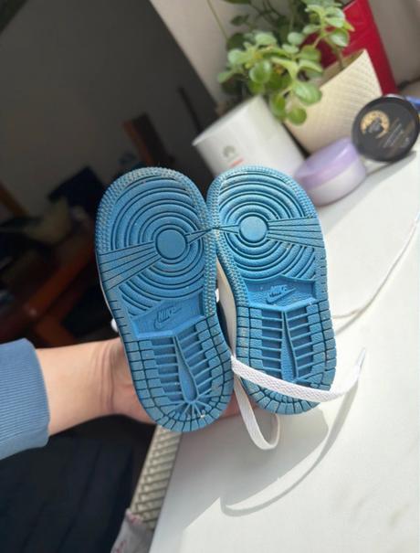 Jordan tenisky, nike,22