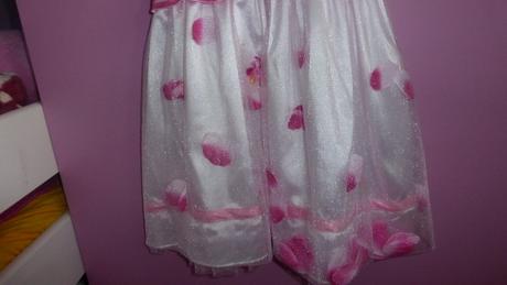 Šaty pre parádnicu, 86