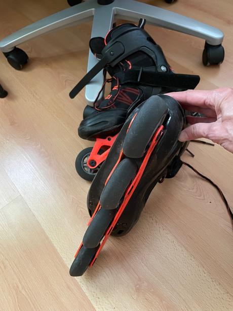 Kolieskové korčule, 41