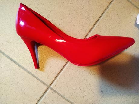 Červené lodičky, 37