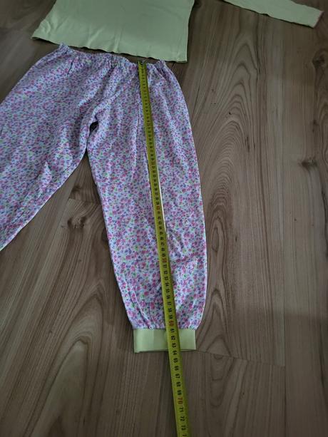 Pyžamo, slovenka,122