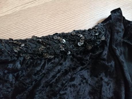 Čierne zamatové sako, 40