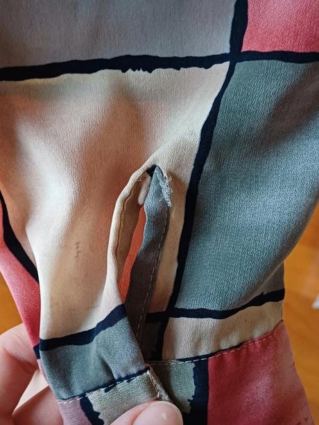 Farebná košeľa, 38