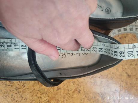 Čierne balerínky, 38