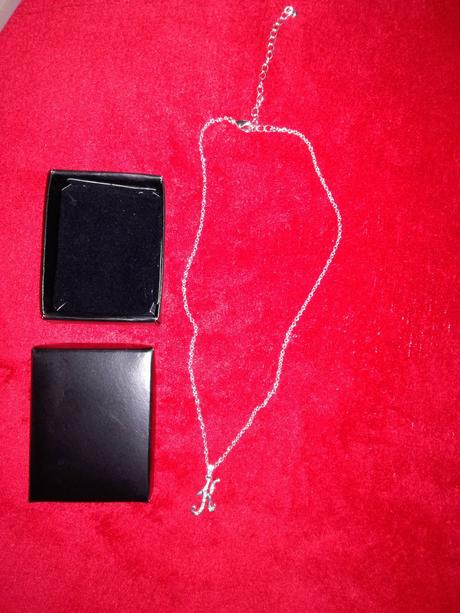 Postriebrena retiazka, 