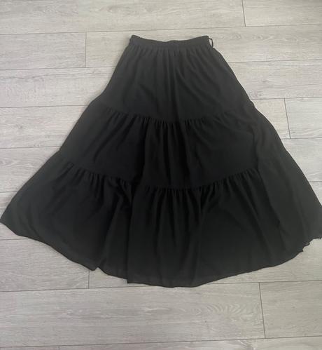 Čierna dlha sifonova sukňa uni,