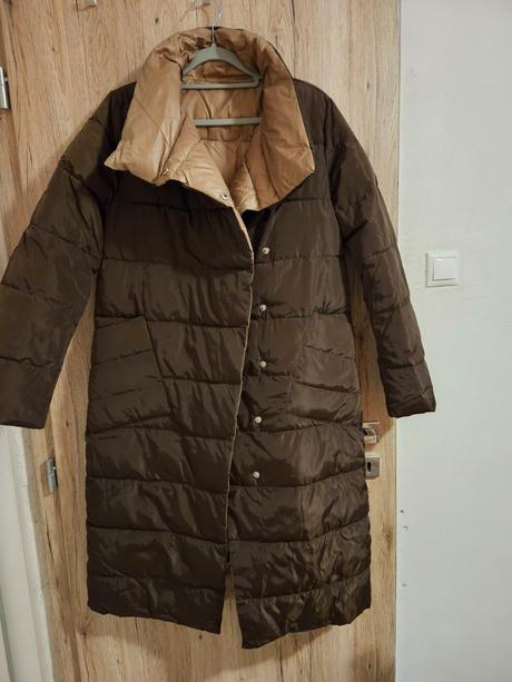 Minimálne nosený obojstranný kabát, s