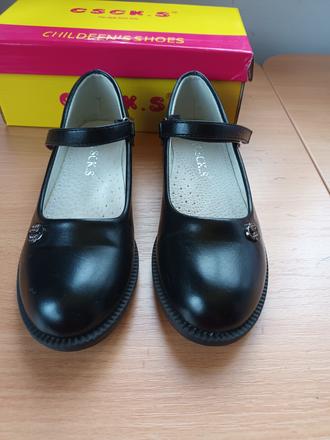 Dievčenské topánky, 31