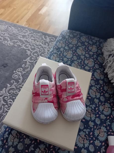 Topánky superstar, adidas,22