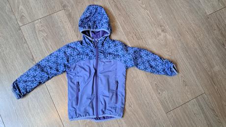 Prechodná fialová vetrovka, 116