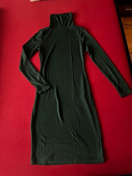 Šaty rebrované s golierom, orsay,34