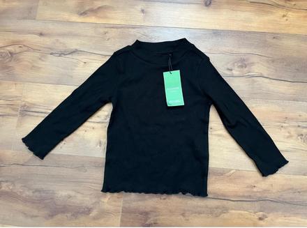 Vrúbkované tričko so stojačikom nové, reserved,110