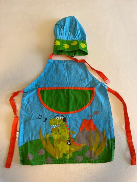 Kucharska zastera a čiapka dino, 