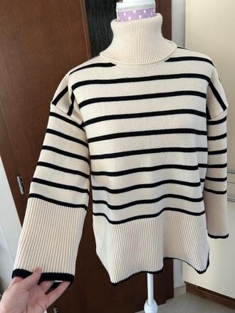 Prúžkovaný voľný rolák,