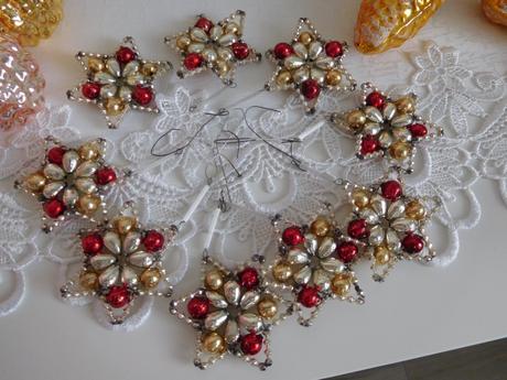 Retro korálkové hviezdičky, 9 kusov, 