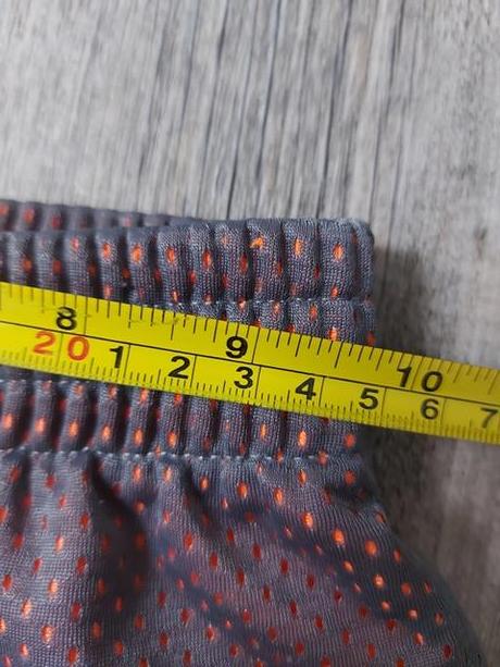 Sivo-oranzove kratasky, 116