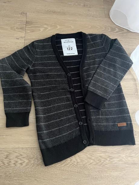 Sveter, reserved,122