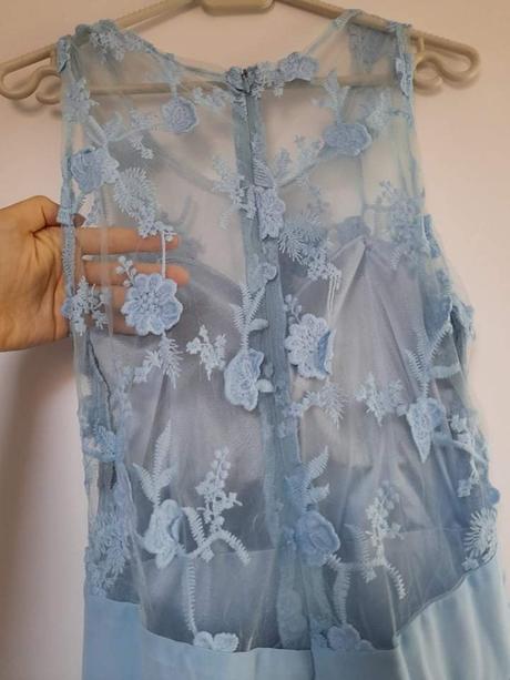 Šaty na príležitosť, s