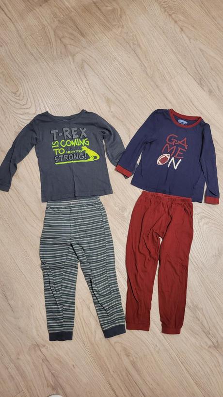 Pyzamko vel. 110/116, lupilu,110