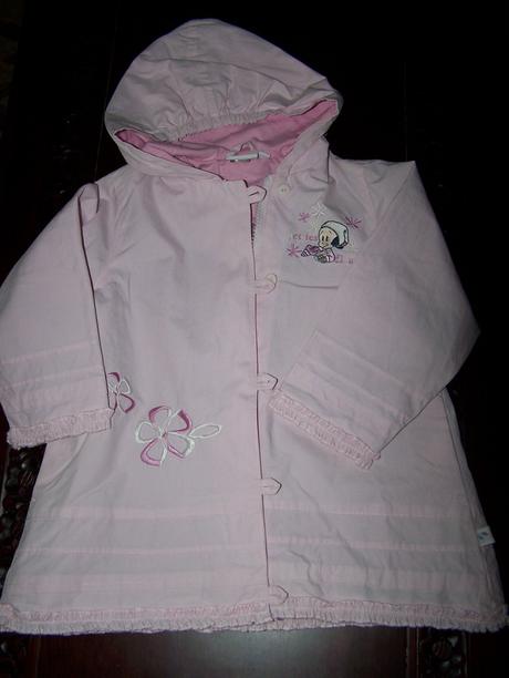 Baloňáčik pláštik veľmi pekný bol nám rýchlo malý, 92