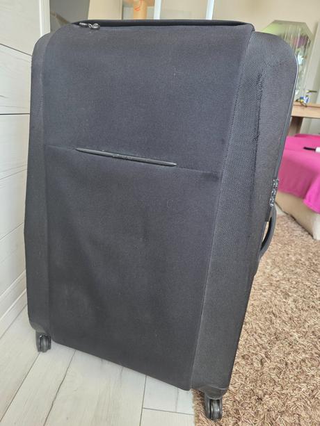 Veľký kufor, samsonite