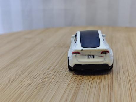 Zberateľská tesla model y hkg28, hot wheels, 2023,