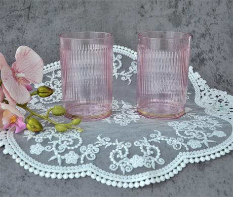 2x pohár na zubnú kefku,