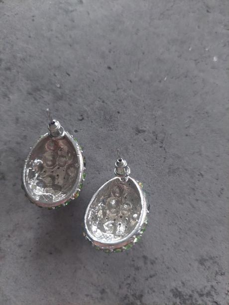 Nausnice napichavacky, 