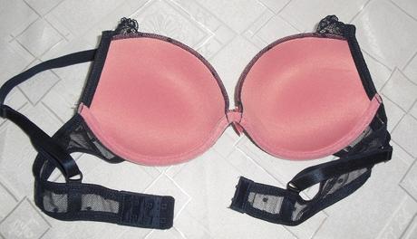 Romanticka podprsenka, 80a