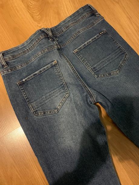 Chlapcenske rifle, sinsay,28