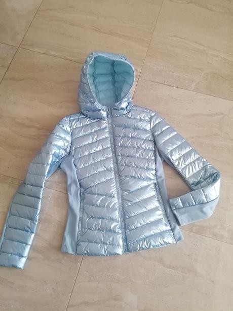 Holograficka bunda, s