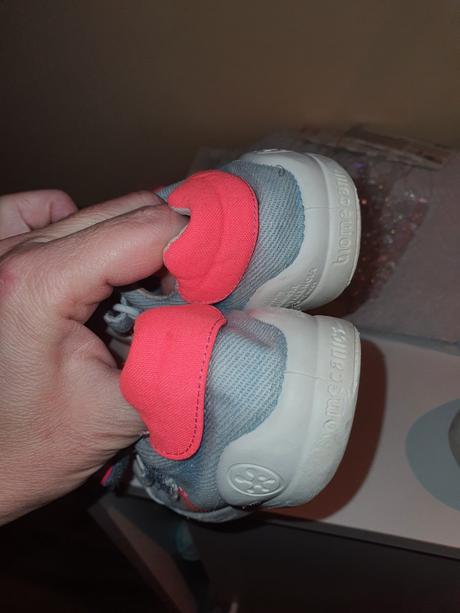 Tenisky biomecanics 26, 26