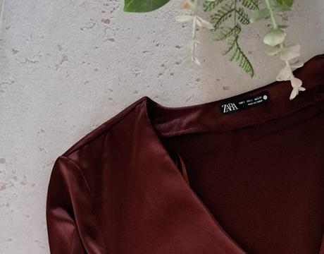 Tmavohnedá saténová blúzka, zara,s